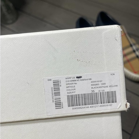 Authentic Burberry size 5 sneakers. Like New! Only worn a handful of times! - Picture 5 of 5